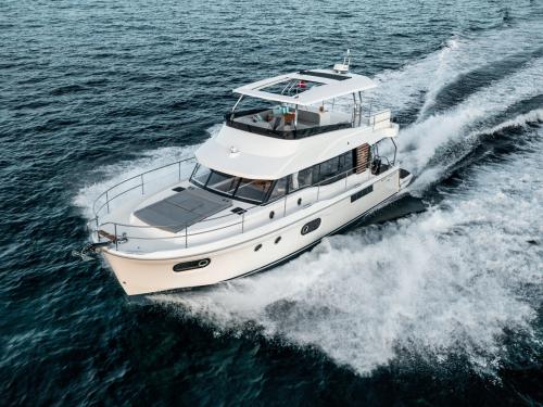 Motorboot Swift Trawler 48 chartern in Portimao