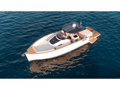 Motor yacht T40 for charter in Mykonos City