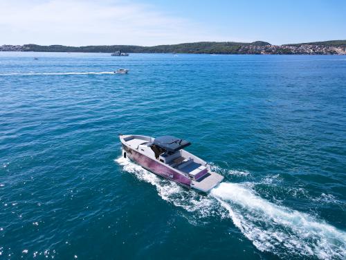 Motoryacht T40 chartern in Seget