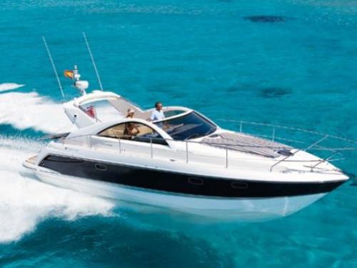 Motorboat Targa 38 for rent in Marina Mandalina