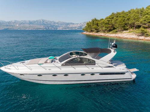 Yacht Targa 48 for rent in Marina Zenta