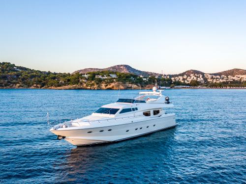Motorboat Technema 80 for rent in Kallithea