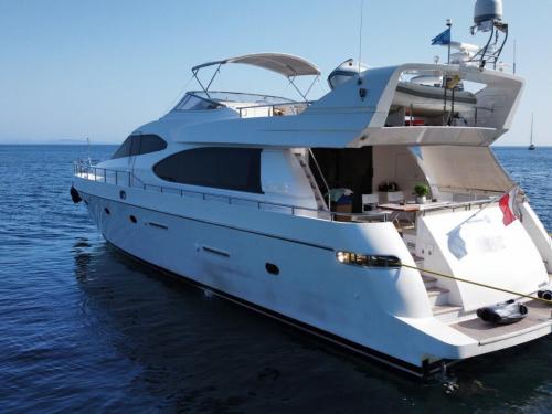 Yacht Tecnomarine 75 Yachtcharter in Kalamata