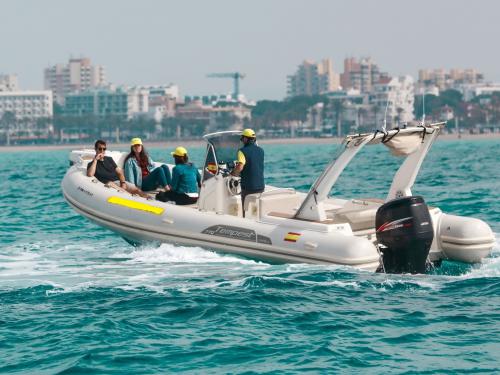 Motorboot Tempest 770 Yachtcharter in Palma