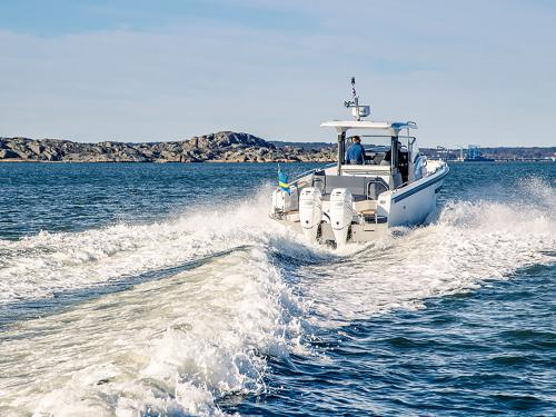 Yacht Tender 11 chartern in Athen