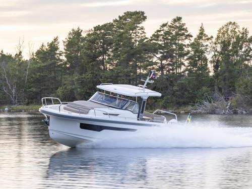 Motor yacht Tender 11 for rent in Pirovac Motor yacht Tender 11 for rent in Pirovac