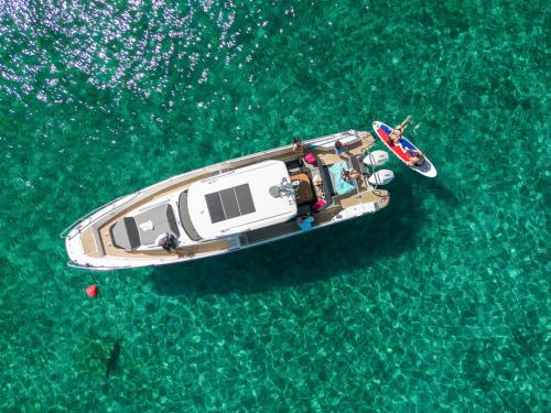 Motor yacht Tender 11 for hire in Split