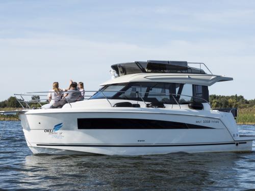 Motorboat Titanium 1018 available for charter in Wilkasy