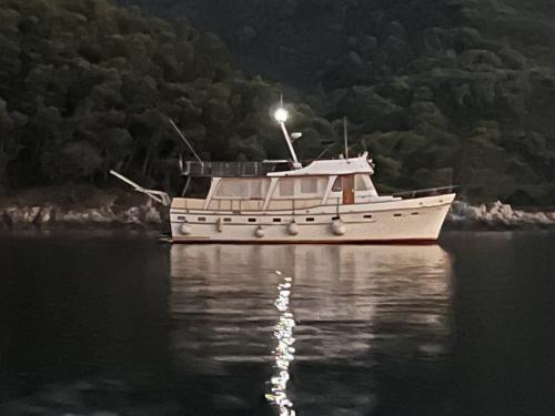 Motorboat Trawler 55 available for charter in Split