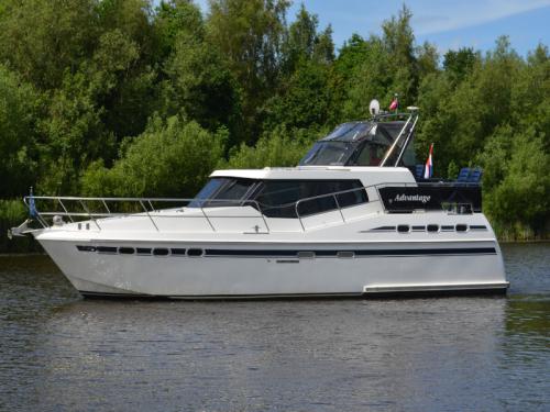 Motor yacht Tyvano 1150 available for charter in Drachten