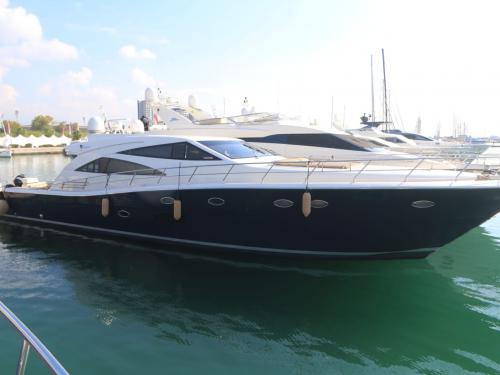 Motorboot Uniesse 75 Yachtcharter in Salerno