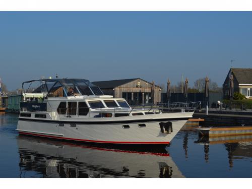 Motorboat Valkkruiser 1350 for rent in Drachten