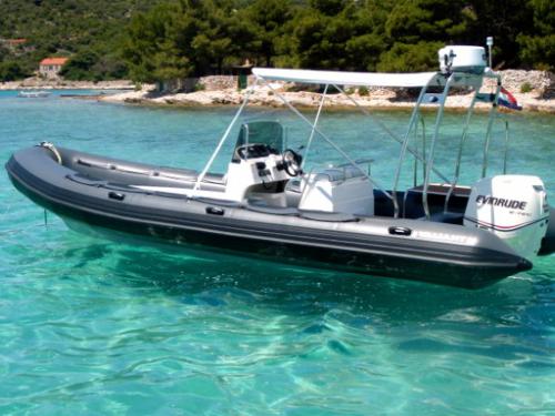 Motorboat Valliant 750 for rent in Trogir
