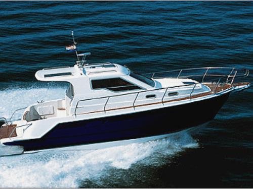 Motorboat Vektor 950 available for charter in Marina Zadar