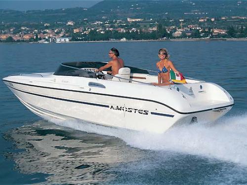 Motorboat Venere 23.4 for rent in Lazise