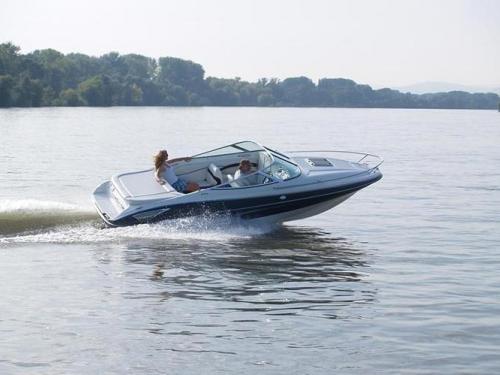 Motorboat Viper 203 for charter in Bardolino