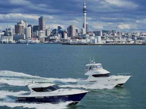 Motoryacht Virgin Express chartern in Road Town