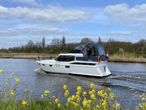 Motorboat Vri Jon Contessa 37 for rent in Heukelum