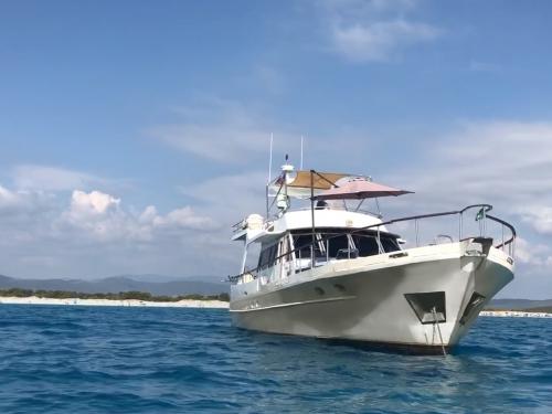 Motoryacht Waverunner 55 Yachtcharter in Yachtclub Olbia