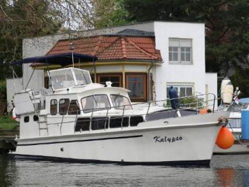 Yacht Wega available for charter in Berlin City