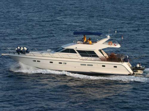 Yaretti 2110 Luxury Yacht for charter in Primosten (Croatia)