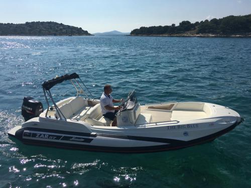 Motorboot Zar 57WD chartern in Biograd na Moru