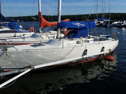Yacht Albin Express Cruising available for charter in Svinninge