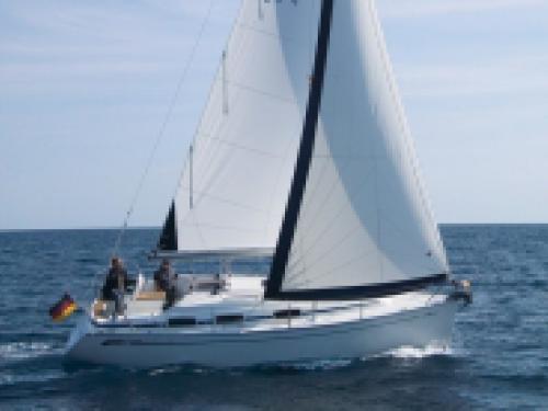 Segelboot Bavaria 30 Cruiser Yachtcharter in Nydri Marina