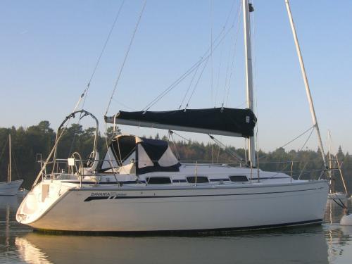 Sailing boat Bavaria 30 Cruiser for hire in Marina Jachtwerf Maronier