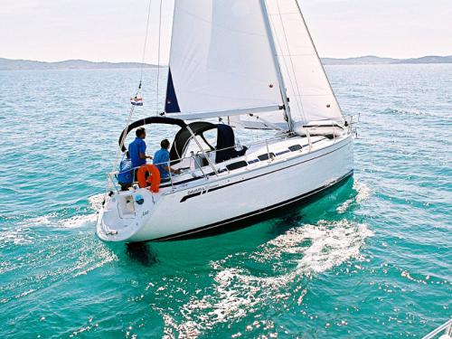 Sailing boat Bavaria 30 Cruiser for hire in Murcia