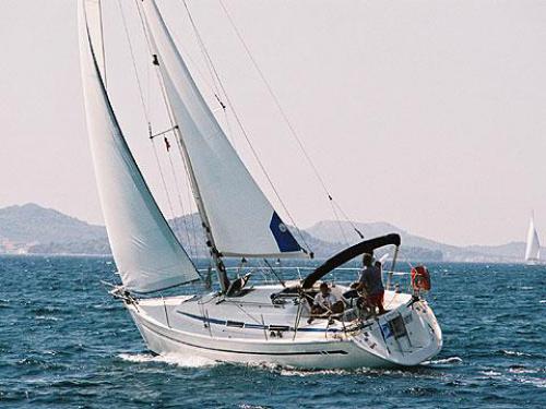 Sailboat Bavaria 32 available for charter in Lidingoe