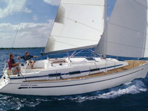 Sailing yacht Bavaria 32 available for charter in Lemmer