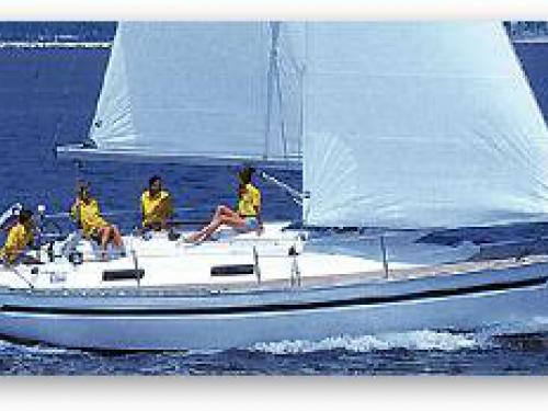 Segelyacht Bavaria 32 chartern in Gouvia Marina