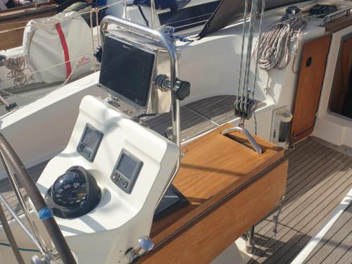 Yacht Bavaria 32 Cruiser for rent in Palma