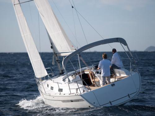 Yacht Bavaria 32 Cruiser available for charter in Marina Kornati