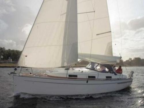 Segelyacht Bavaria 32 Cruiser chartern in Lemmer