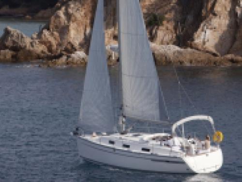 Sailboat Bavaria 32 Cruiser for rent in Marina Lauterbach