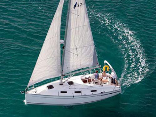 Sailboat Bavaria 32 Cruiser for rent in ACI Marina Vodice