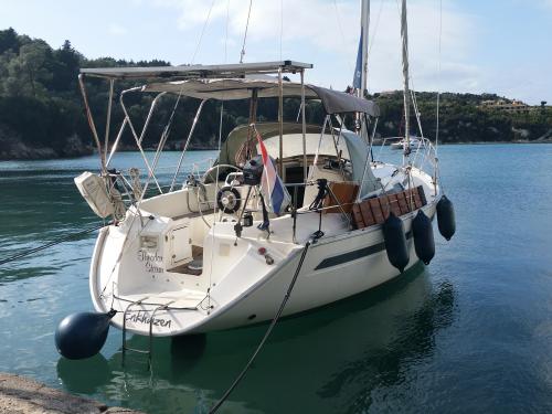 Segelboot Bavaria 32 Holiday chartern in Gouvia