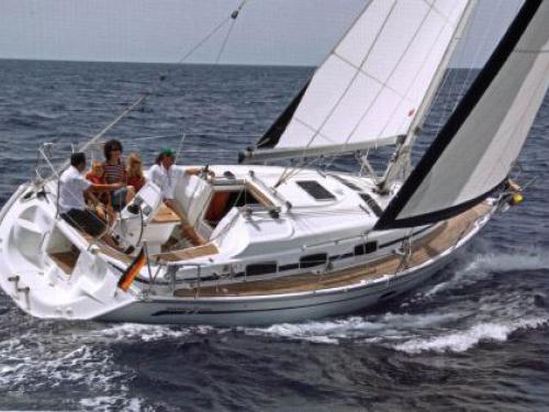 Yacht Bavaria 33 for charter in Gouvia Marina