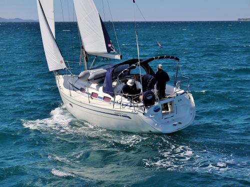 Sailboat Bavaria 33 Cruiser available for charter in Marina Dalmacija