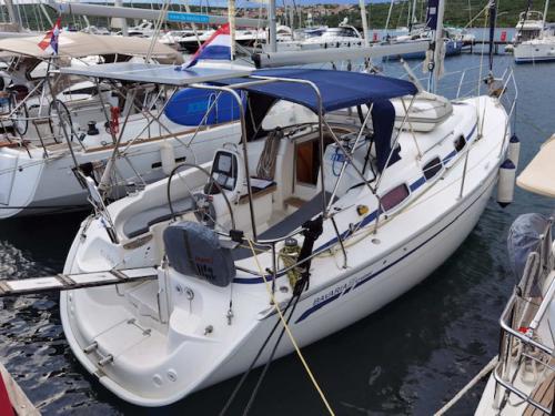 Yacht Bavaria 33 Cruiser available for charter in Krk