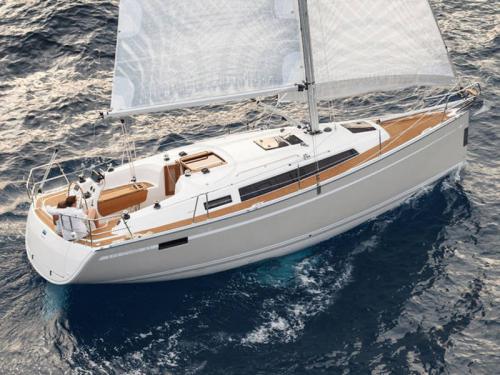 Segelyacht Bavaria 33 Cruiser Yachtcharter in Wassersportzentrum Lemmer
