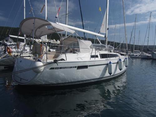 Sailing yacht Bavaria 33 Cruiser for hire in Krk