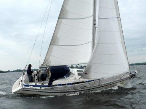 Yacht Bavaria 340 Caribic Yachtcharter in Urk