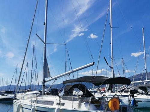 Yacht Bavaria 34 Cruiser available for charter in Split