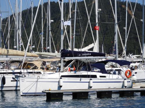 Sailing yacht Bavaria 34 Cruiser for rent in Goecek Village Port