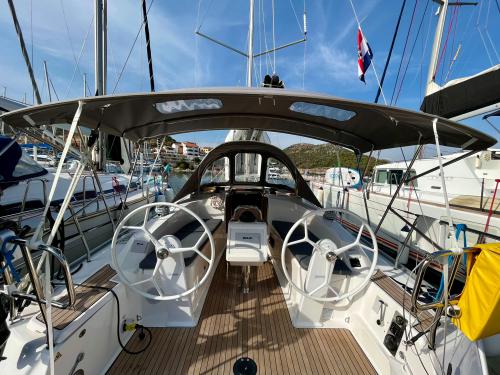 Yacht Bavaria 34 Cruiser chartern in Marina Yacht Bavaria 34 Cruiser chartern in Marina