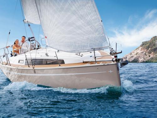 Sailing yacht Bavaria 34 Cruiser available for charter in Heiligenhafen