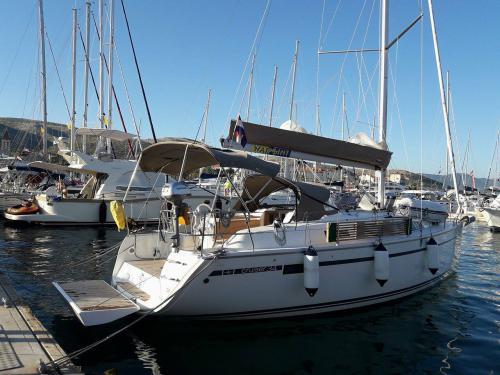Segelboot Bavaria 34 Cruiser chartern in Komolac